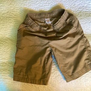 Boys khaki shorts school dress code appropriate